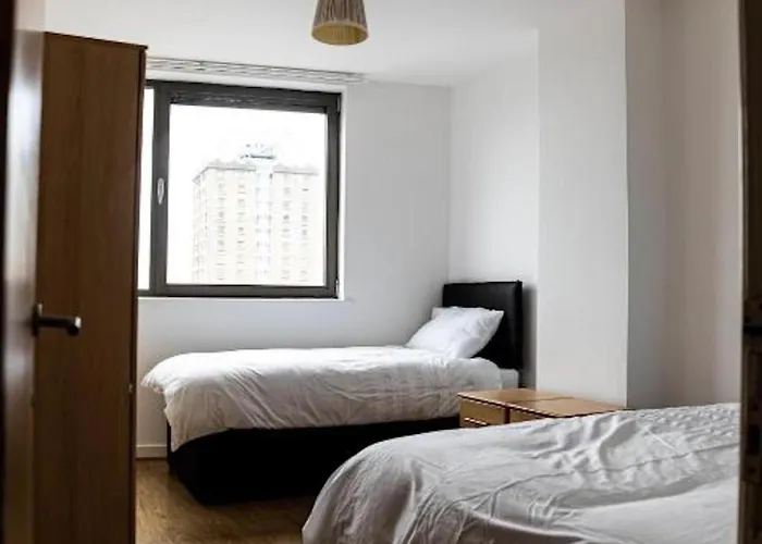 Modern 2 Bedroom Apartment Near Tower Bridge Free Parking